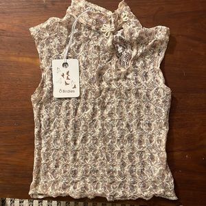 Vrg girl keyhole top